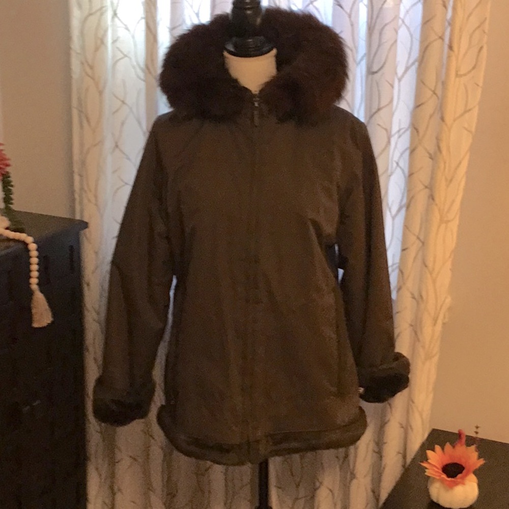 Hooded reversibile faux brown coat size M
